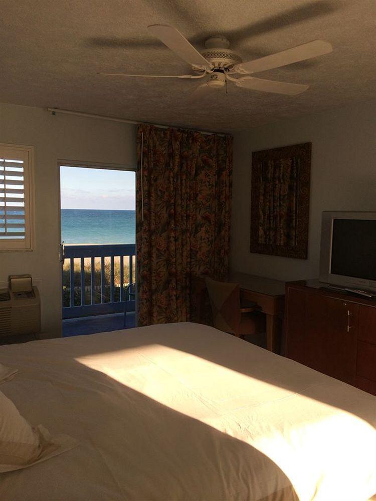 Rhumcay Beach Resort And Grille Fort Pierce Bagian luar foto