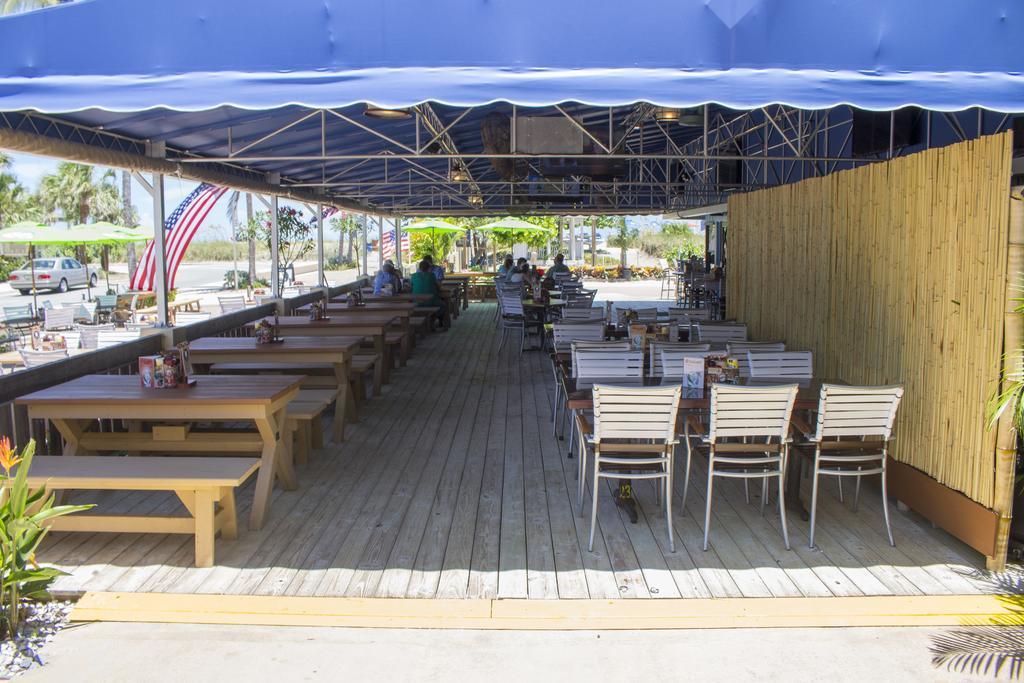 Rhumcay Beach Resort And Grille Fort Pierce Bagian luar foto