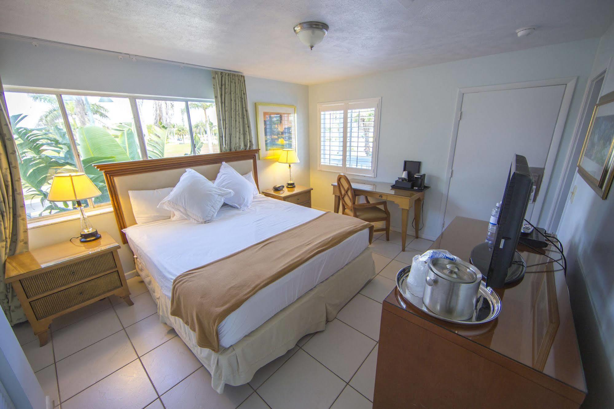 Rhumcay Beach Resort And Grille Fort Pierce Bagian luar foto
